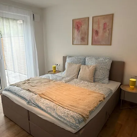 Daire Auszeit Im Feriendomizil - Klein & Fein Fuer 4 Gaeste